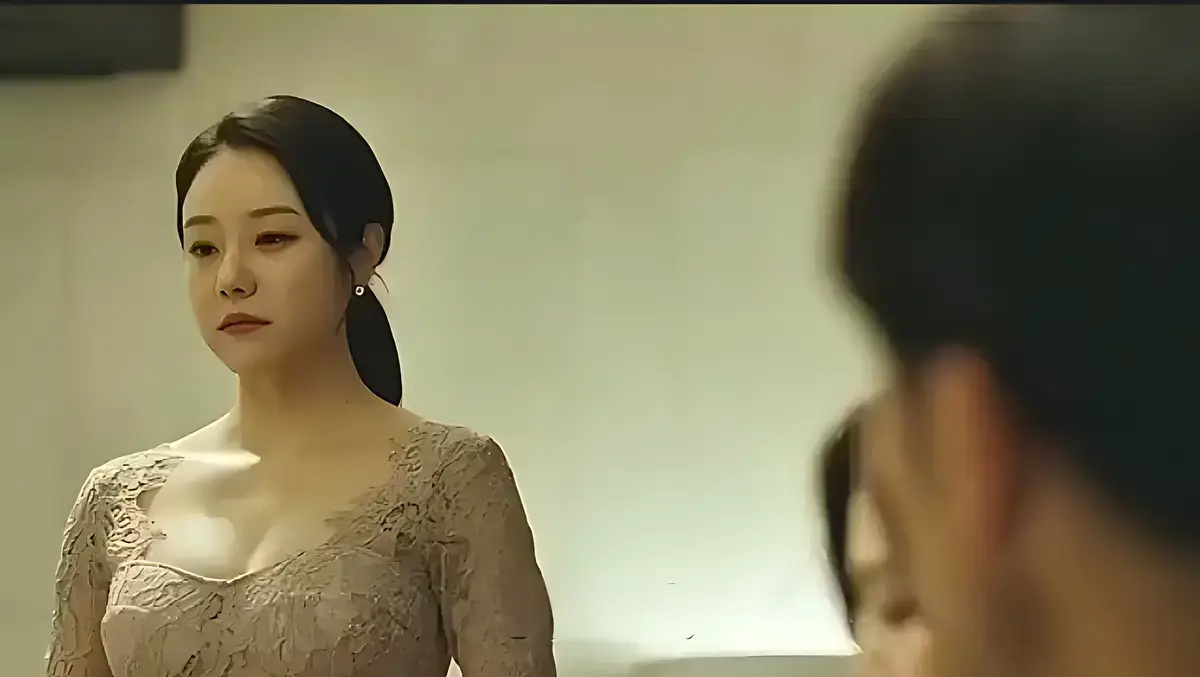 漂亮的保姆1080P高清中文字幕在线观看-未删减版全集118分钟-漂亮的保姆韩国伦理电影免费完整版无广告